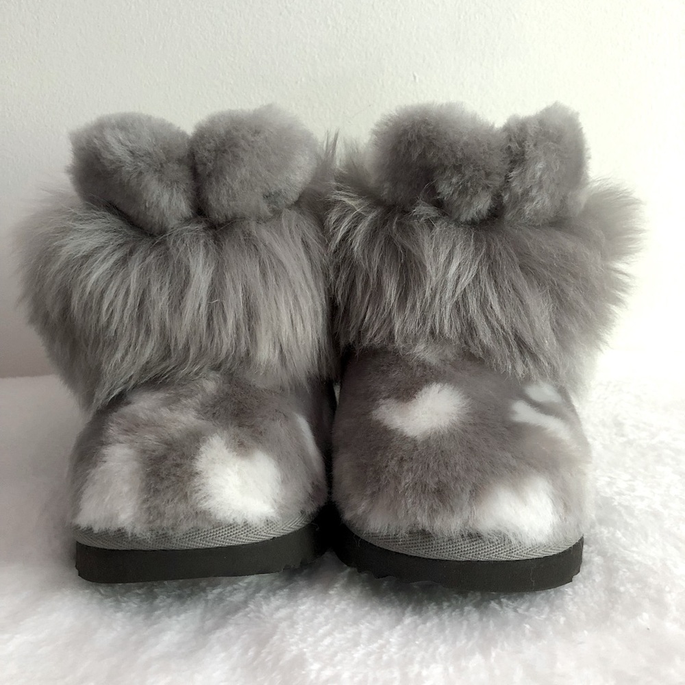 🧚‍♀️SOLD🧚‍♀️NEW UGG Bunny toddler size 9 boots